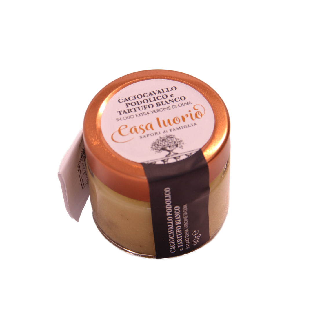 Caciocavallo Podalico und weißer Trüffel